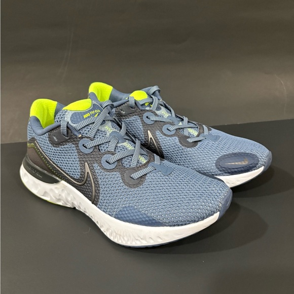 Men’s Nike Renew Running Shoes - Picture 7 of 10